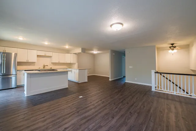 $2,950 | 5590 Timber Lane, Excelsior, MN 55331