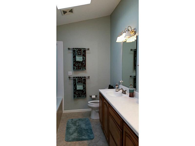 125 Grove Hill Road Economy, PA 15005 - Photo 15 of 25 Master Bath/Spa.