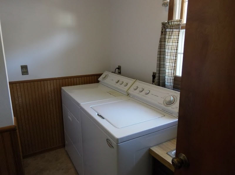 2048 Dewyse Road Bay City, MI 48708 - Photo 11 of 32