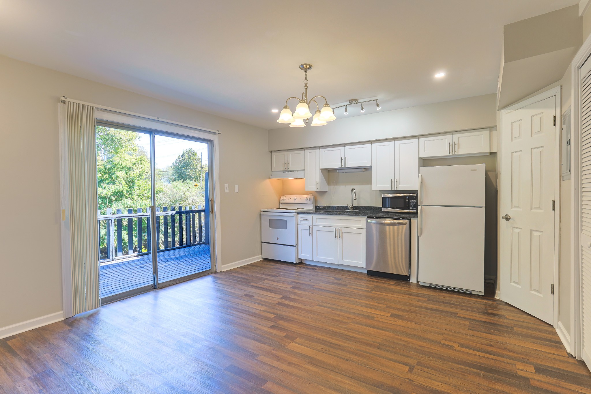 320 Welch Road, Unit L5 Nashville, TN 37211 - Photo 2 of 12 Gallery Image 2