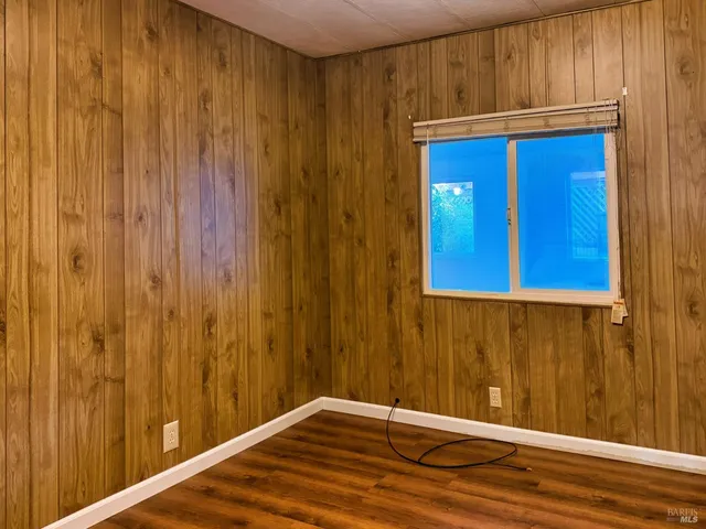 a view of a utility room