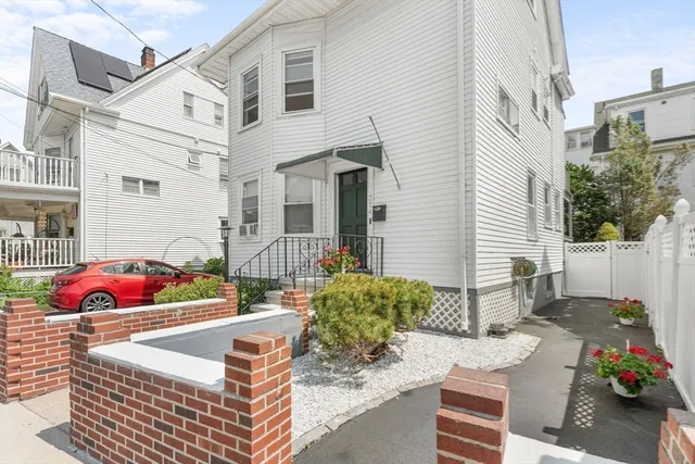 $3,800 | 374 Shirley Street, Unit 2, Winthrop, MA 02152