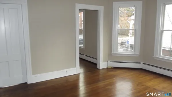 $1,800 | Undisclosed Address, Hartford, CT 06106