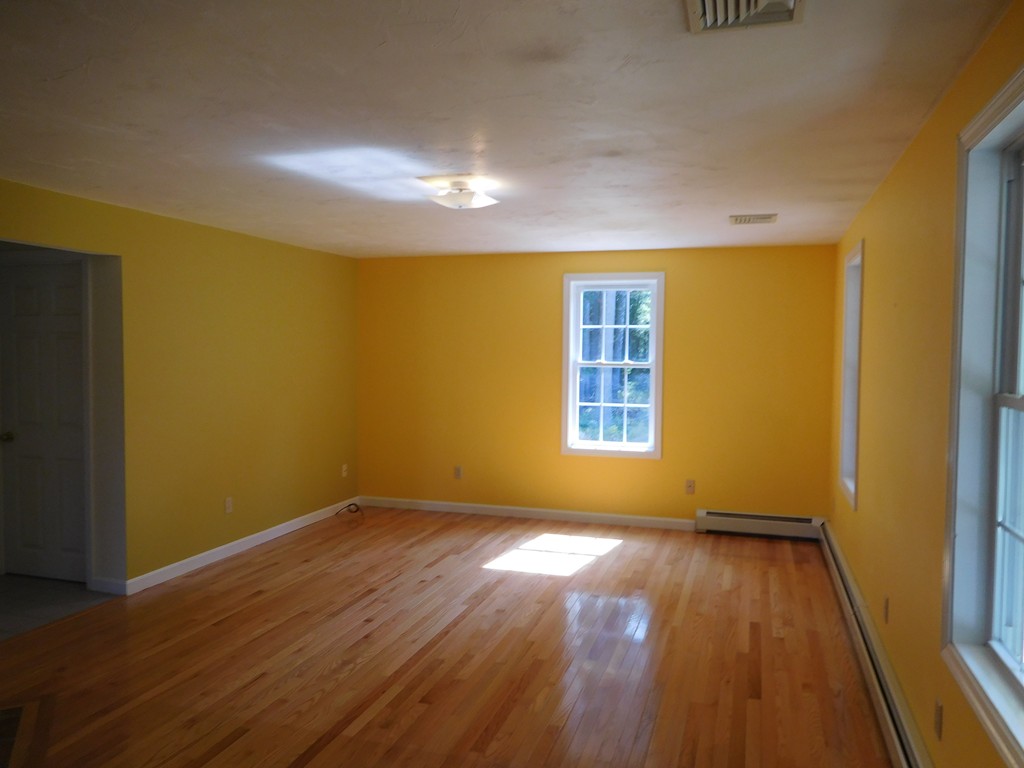 102 Ring Road Kingston, MA 02364 - Photo 8 of 21 Gallery Image 8
