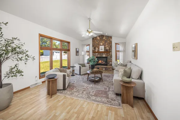 $449,900 | 954 South Redding Circle, Belgium, WI 53004