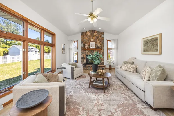 $449,900 | 954 South Redding Circle, Belgium, WI 53004
