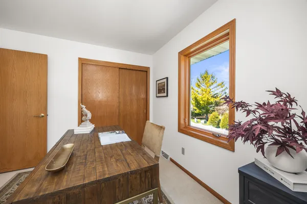 $449,900 | 954 South Redding Circle, Belgium, WI 53004