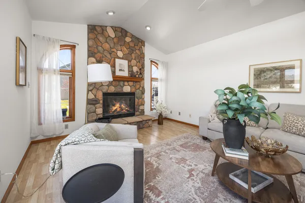 $449,900 | 954 South Redding Circle, Belgium, WI 53004