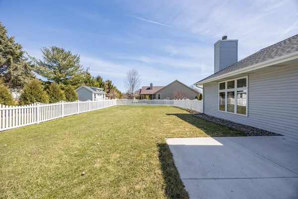 $449,900 | 954 South Redding Circle, Belgium, WI 53004
