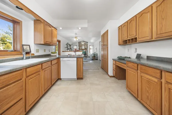 $449,900 | 954 South Redding Circle, Belgium, WI 53004