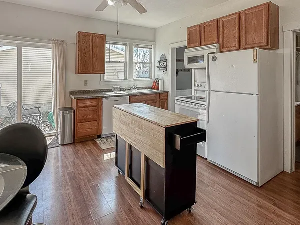 $224,900 | 672 South Anna Avenue, Lake Crystal, MN 56055