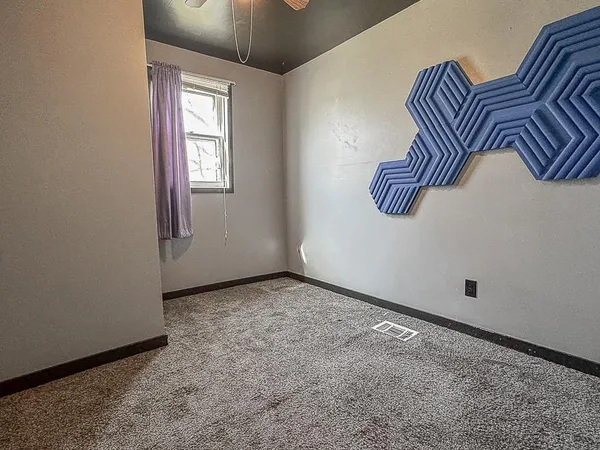 $224,900 | 672 South Anna Avenue, Lake Crystal, MN 56055