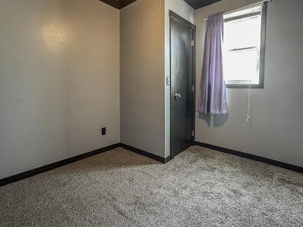 $224,900 | 672 South Anna Avenue, Lake Crystal, MN 56055