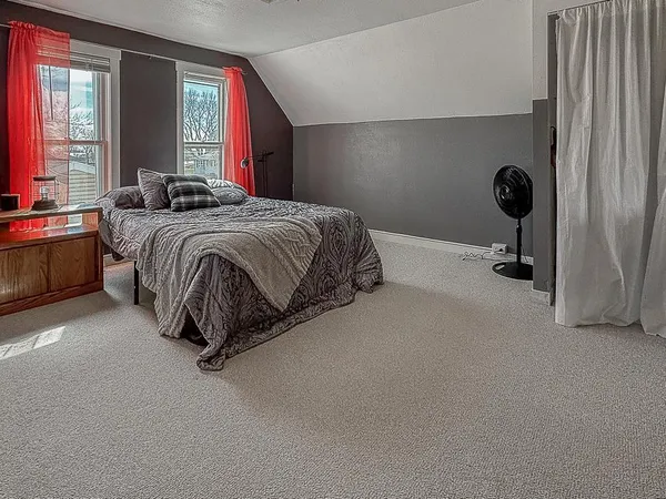 $224,900 | 672 South Anna Avenue, Lake Crystal, MN 56055