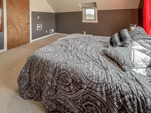 $224,900 | 672 South Anna Avenue, Lake Crystal, MN 56055