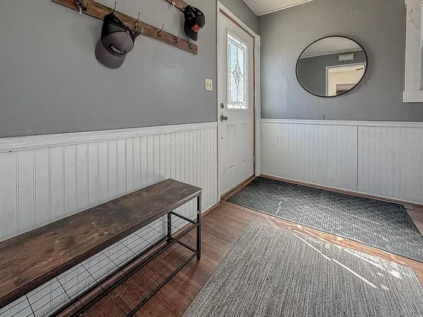 $224,900 | 672 South Anna Avenue, Lake Crystal, MN 56055