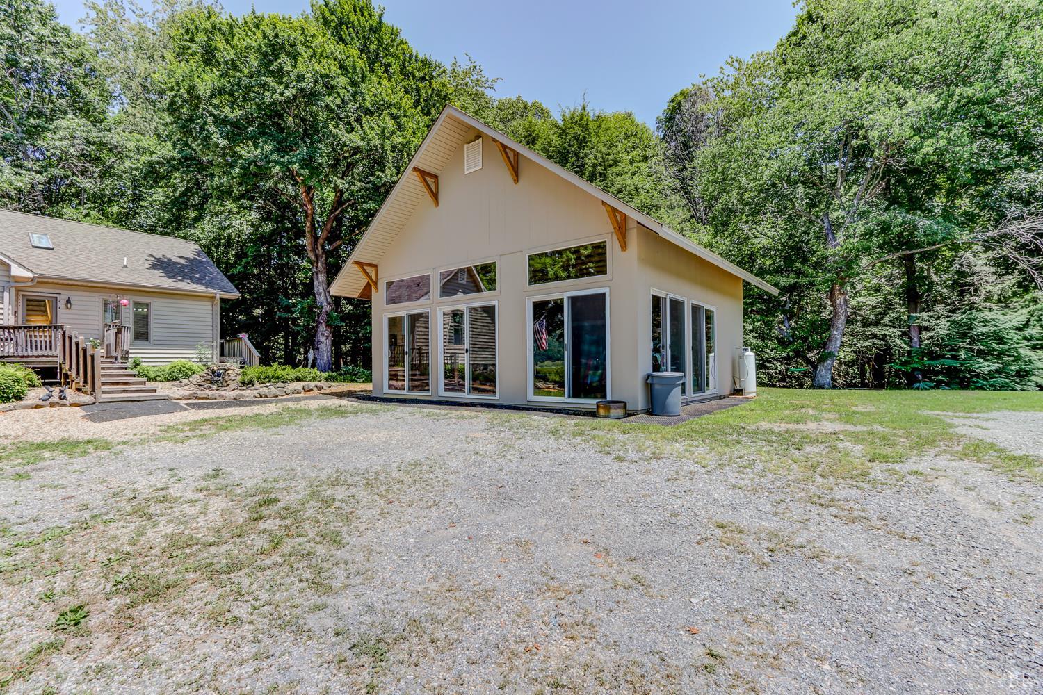 1361 Hurricane Creek Road Goode, VA 24556 - Photo 19 of 86
