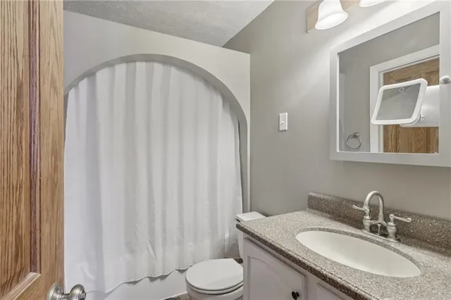 $298,000 | 644 Palo Alto Drive, Ellwood City, PA 16117