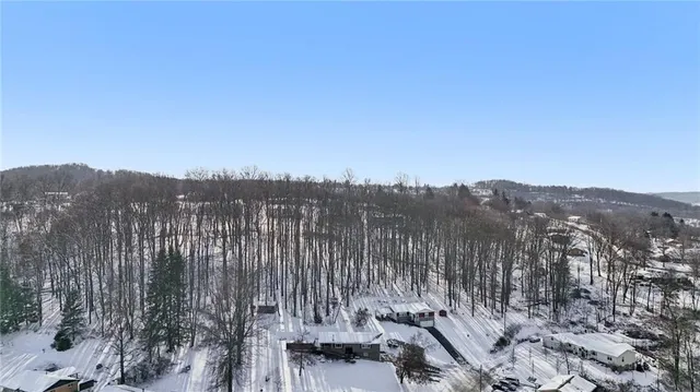 $298,000 | 644 Palo Alto Drive, Ellwood City, PA 16117