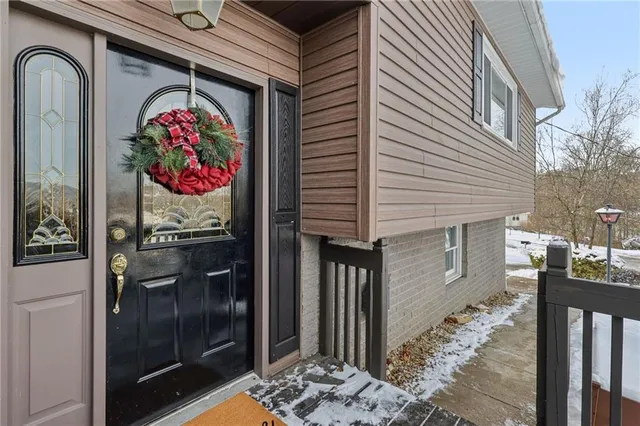 $298,000 | 644 Palo Alto Drive, Ellwood City, PA 16117