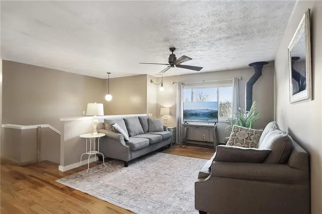 $298,000 | 644 Palo Alto Drive, Ellwood City, PA 16117