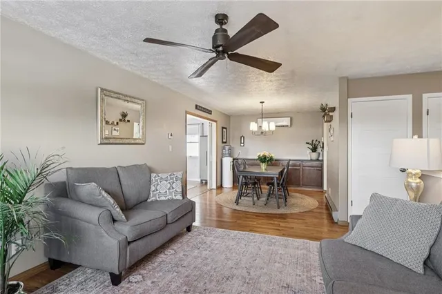 $298,000 | 644 Palo Alto Drive, Ellwood City, PA 16117