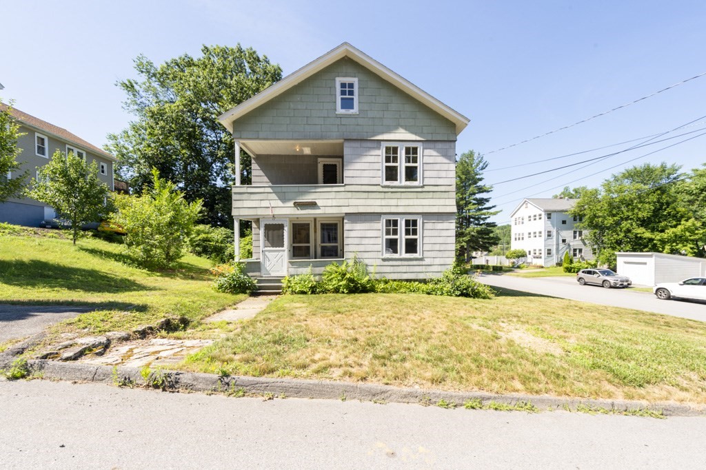 17 Hunnewell Road Worcester, MA 01606 - Photo 3 of 28