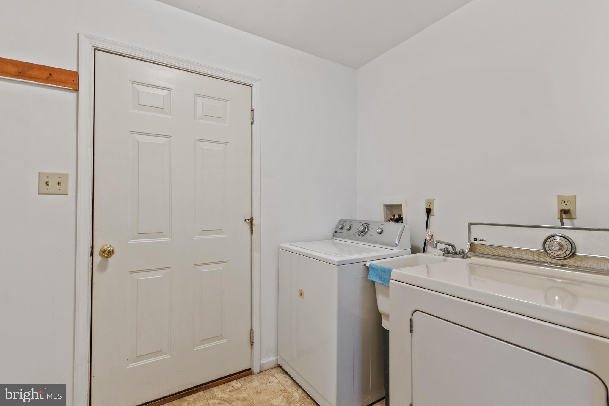 2412 Winslow Road Williamstown, NJ 08094 - Photo 8 of 23 laundry room
