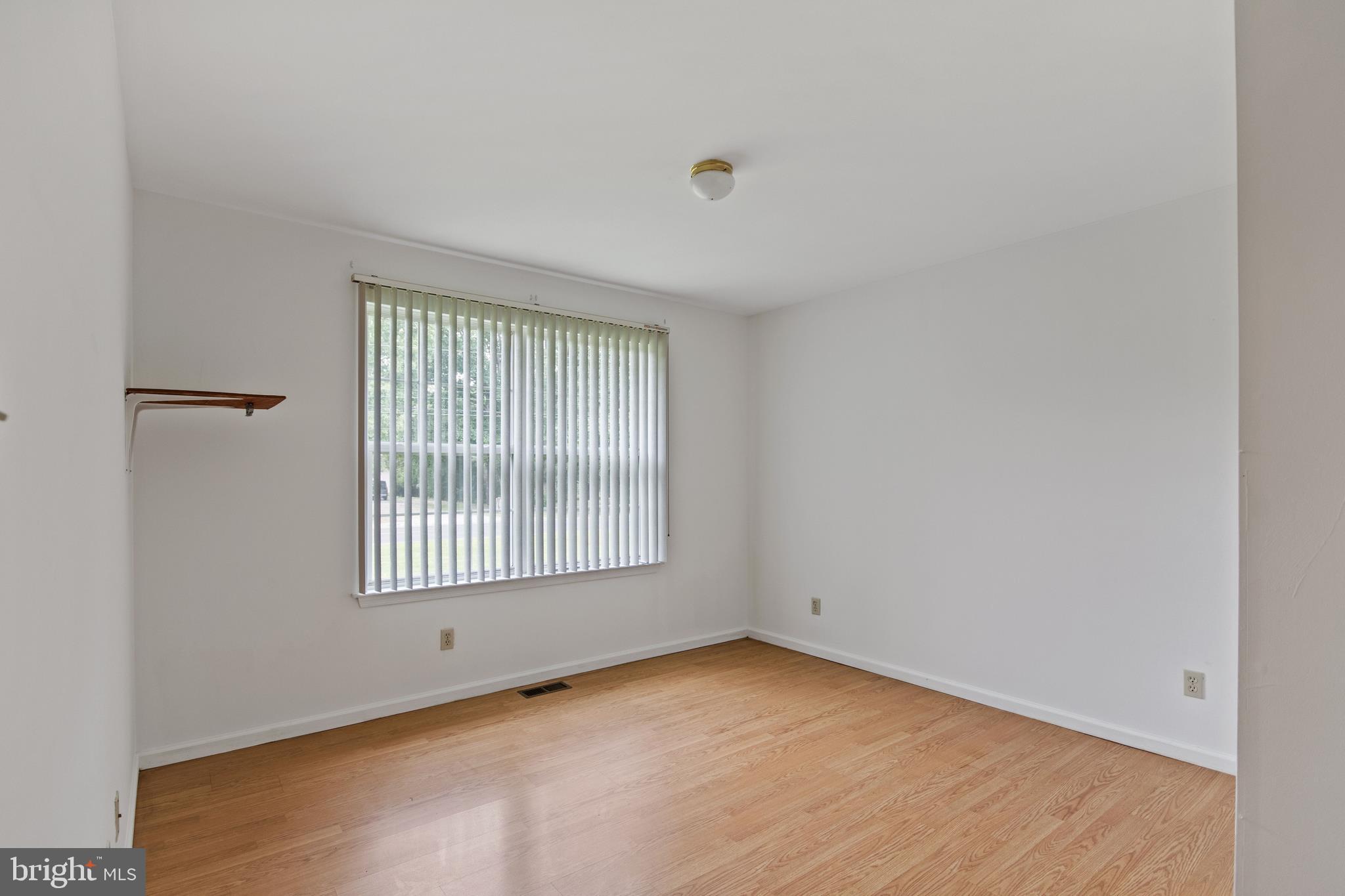 2412 Winslow Road Williamstown, NJ 08094 - Photo 9 of 23 SPACIOUS bedrooms