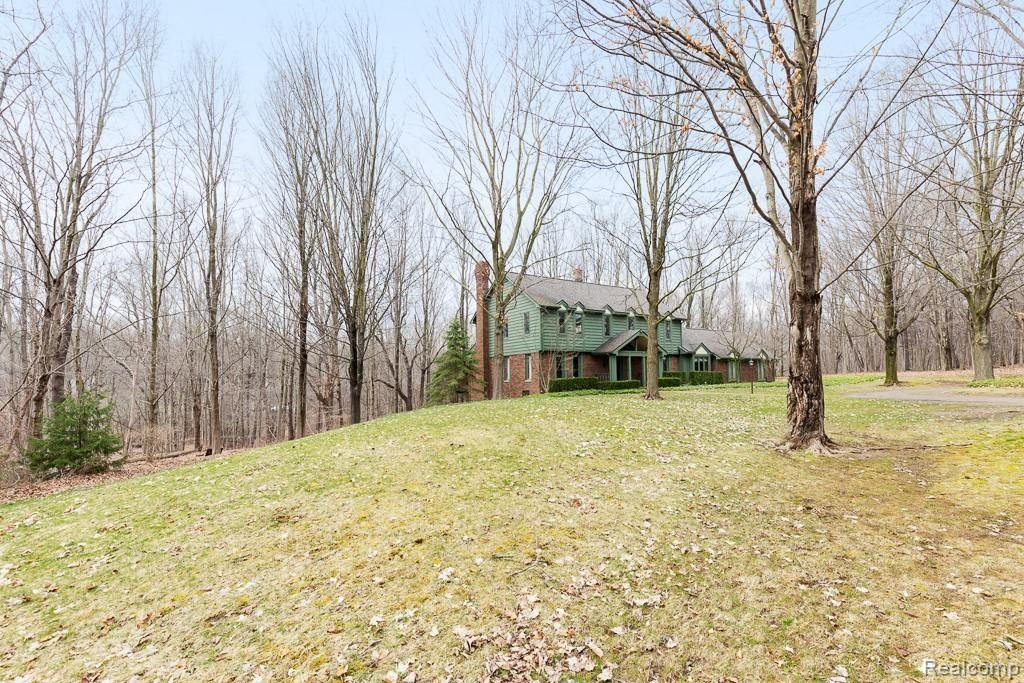 1045 East Snell Road Rochester, MI 48306 - Photo 4 of 42 Snell MLS-W055.jpg