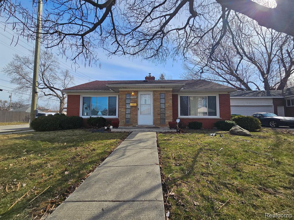 22858 Rausch Avenue Eastpointe, MI 48021 - Photo 3 of 36