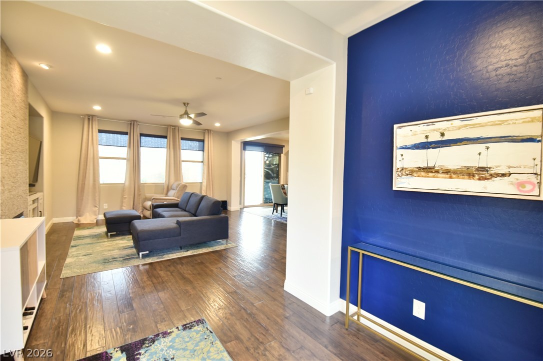 1120 Strada Cristallo Henderson, NV 89011 - Photo 5 of 52