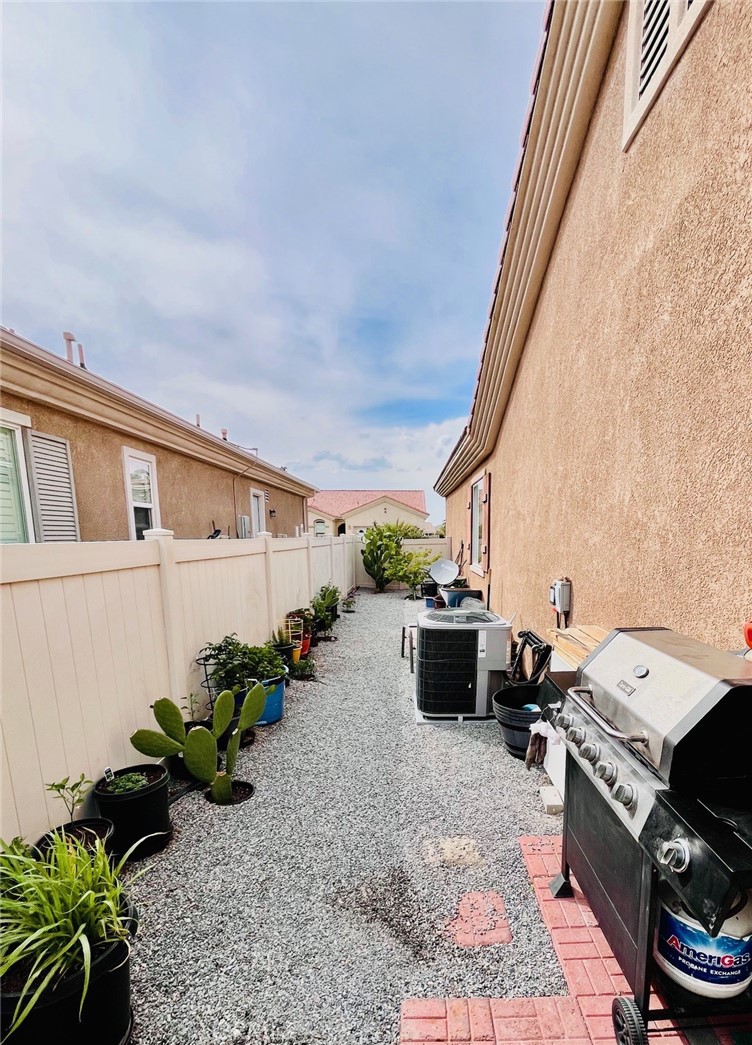 10485 Nobleton Road Apple Valley, CA 92308 - Photo 23 of 24