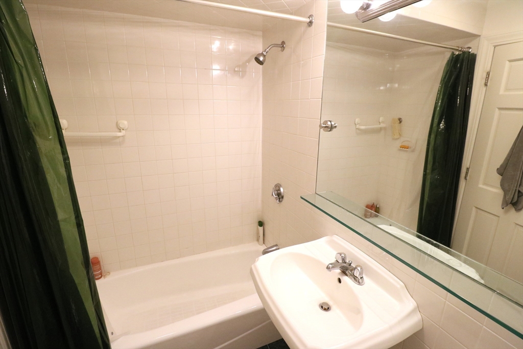 30 Upland Road, Unit 14 Cambridge, MA 02140 - Photo 15 of 17