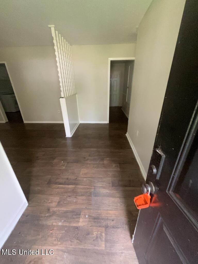 3257 Woodview Drive Jackson, MS 39212 - Photo 2 of 9 2025_06_24_15_12_12