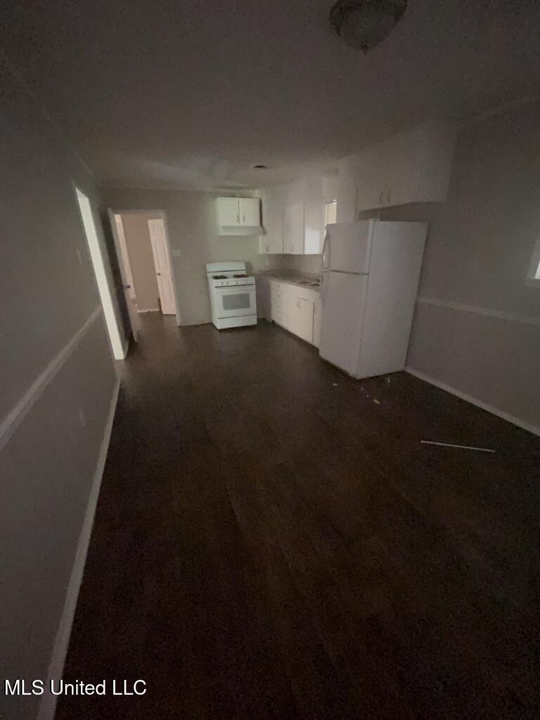 3257 Woodview Drive Jackson, MS 39212 - Photo 5 of 9 2025_06_24_15_13_05