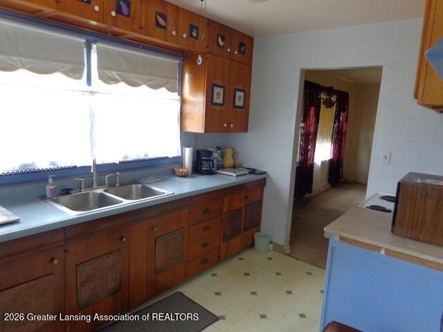 216 West Jolly Road Lansing, MI 48910 - Photo 8 of 24 Kitchen 1