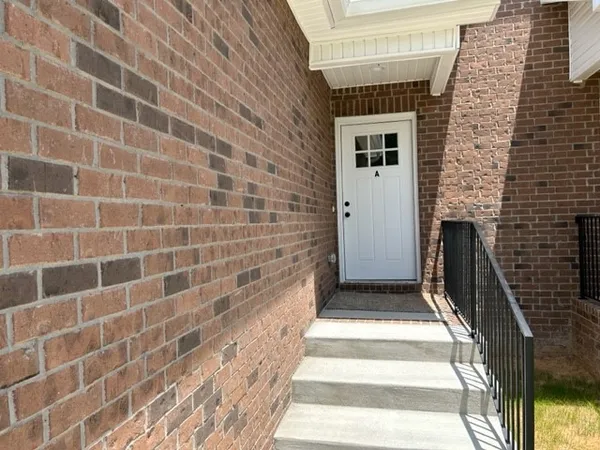 $1,895 | 2702 East Copeland Court, Unit A, Clarksville, TN 37042