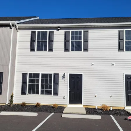$205,959 | 421 North Washington Avenue, Unit 6, Pulaski, VA 24301