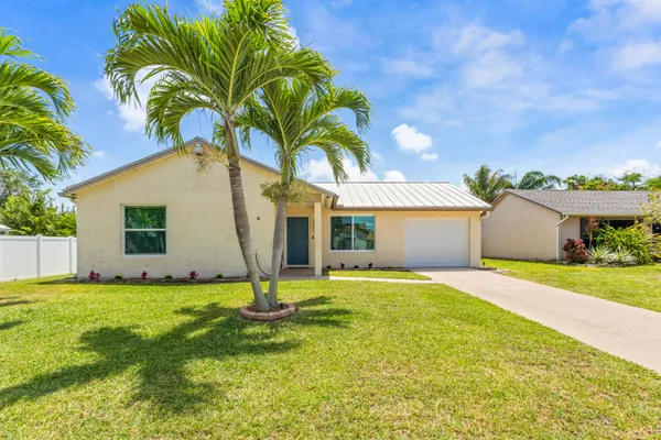 $440,000 | 105 Banyan Circle, Jupiter, FL 33458