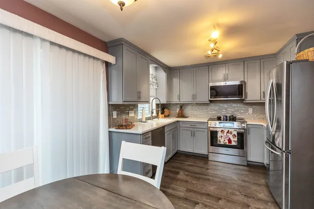 $270,000 | 8 Northeast Village Road, Concord, NH 03301