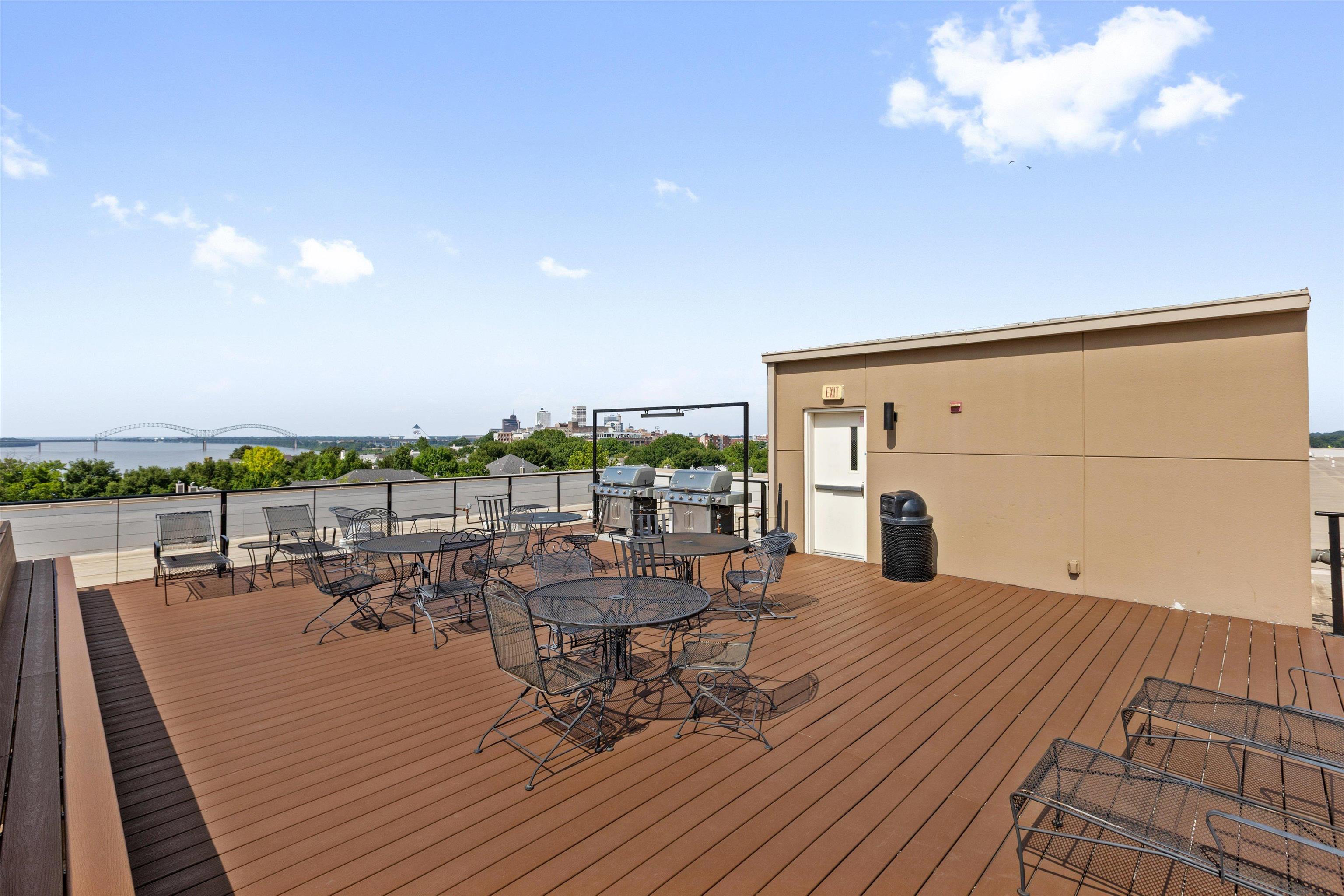 648 Riverside Drive, Unit 204 Memphis, TN 38103 - Photo 4 of 33