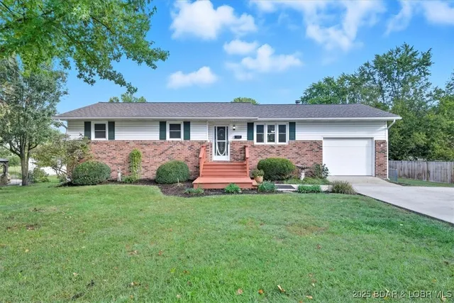 $259,000 | 509 Sunset Strip, Eldon, MO 65026