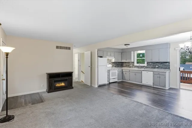 $259,000 | 509 Sunset Strip, Eldon, MO 65026