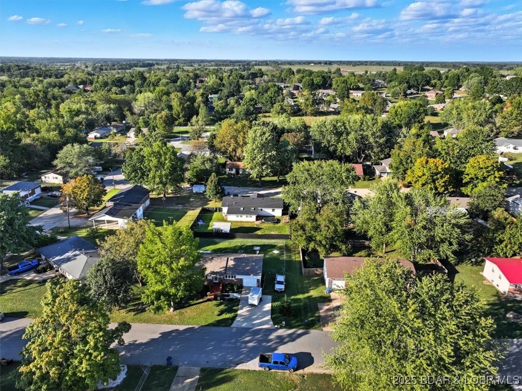 509 Sunset Strip Eldon, MO 65026 - Photo 2 of 61