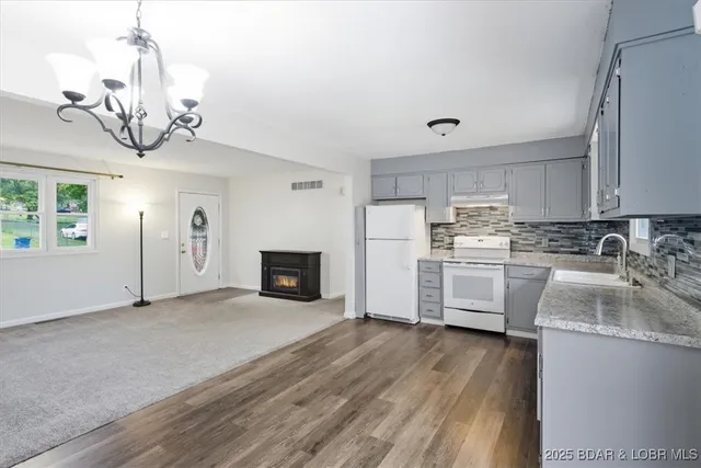 $259,000 | 509 Sunset Strip, Eldon, MO 65026