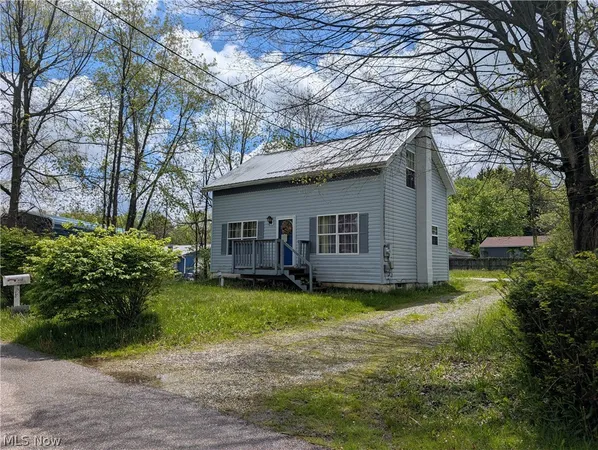 $130,000 | 4096 Sherman Road, Barberton, OH 44203