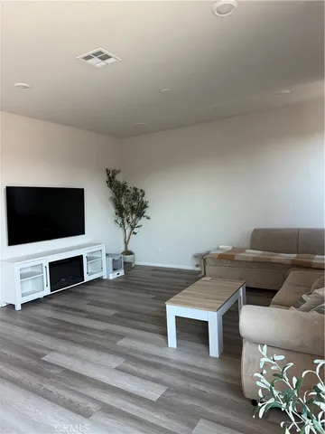 $3,095 | 31739 Woodbank Way, Winchester, CA 92596