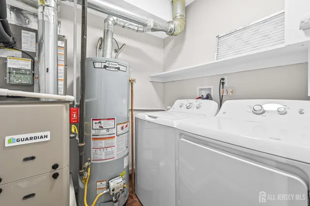 $379,000 | 1301 Commons At Kingswood Drive, East Brunswick, NJ 08816