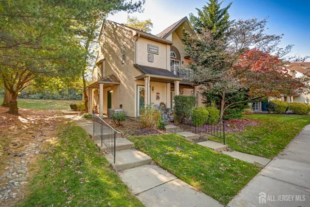 $379,000 | 1301 Commons At Kingswood Drive, East Brunswick, NJ 08816